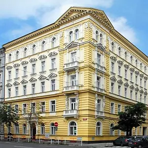 Assenzio Otel Prag